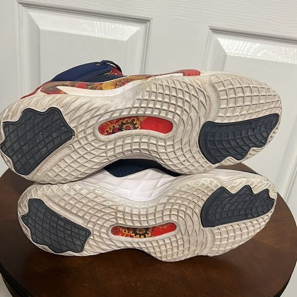 ??ADIDAS D.O.N. ISSUE #3 Bel-Air Athletics Basketball Shoes - EUC - Men Sz‎ 8